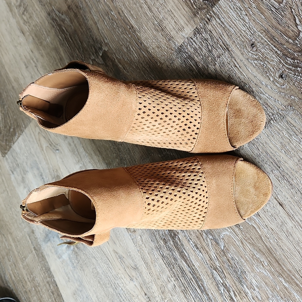 Suede open toe bootie - Picture 2 of 6